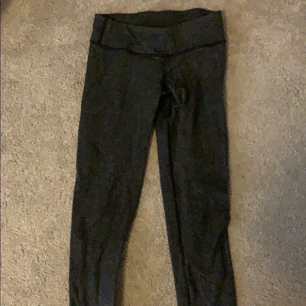 cross ivviva leggings